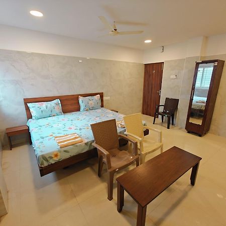 Saibala Lnn Hotel Chennai Ngoại thất bức ảnh