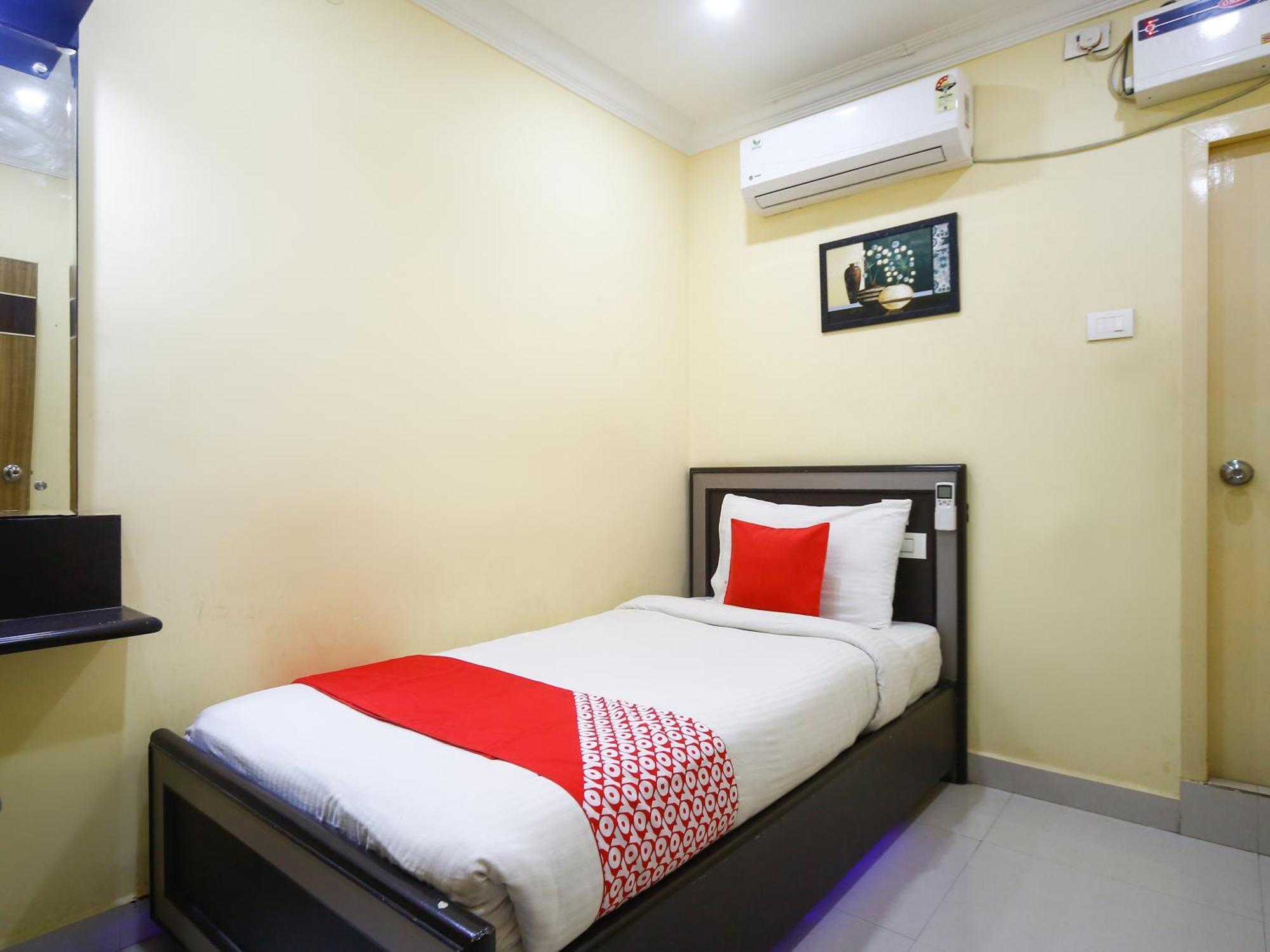 Saibala Lnn Hotel Chennai Ngoại thất bức ảnh