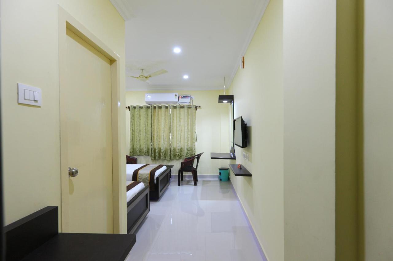 Saibala Lnn Hotel Chennai Ngoại thất bức ảnh