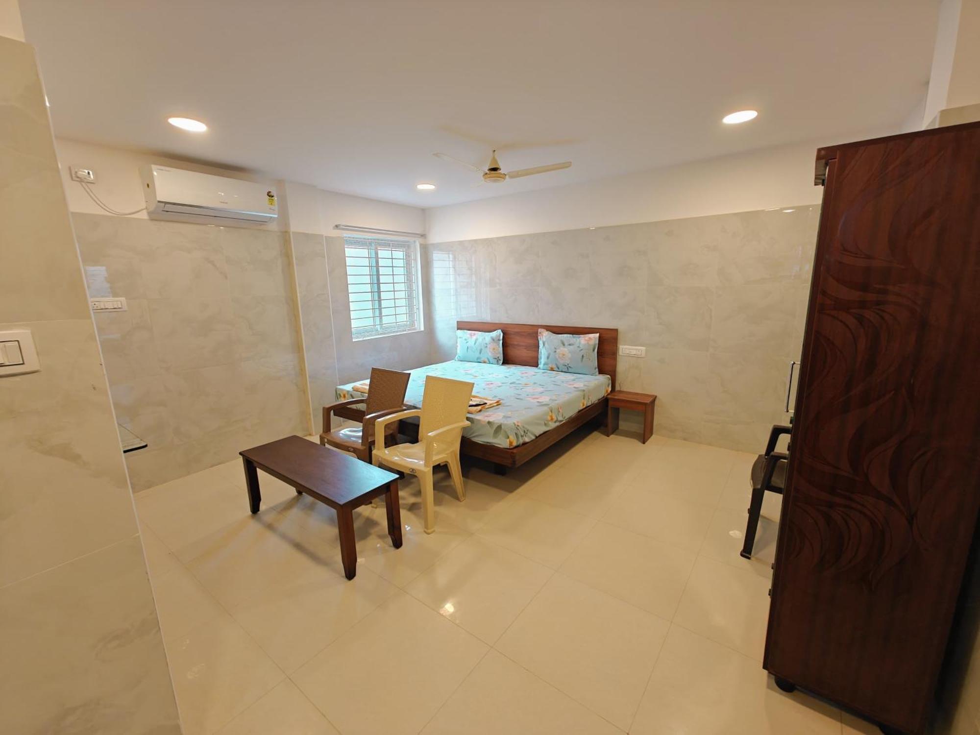 Saibala Lnn Hotel Chennai Ngoại thất bức ảnh