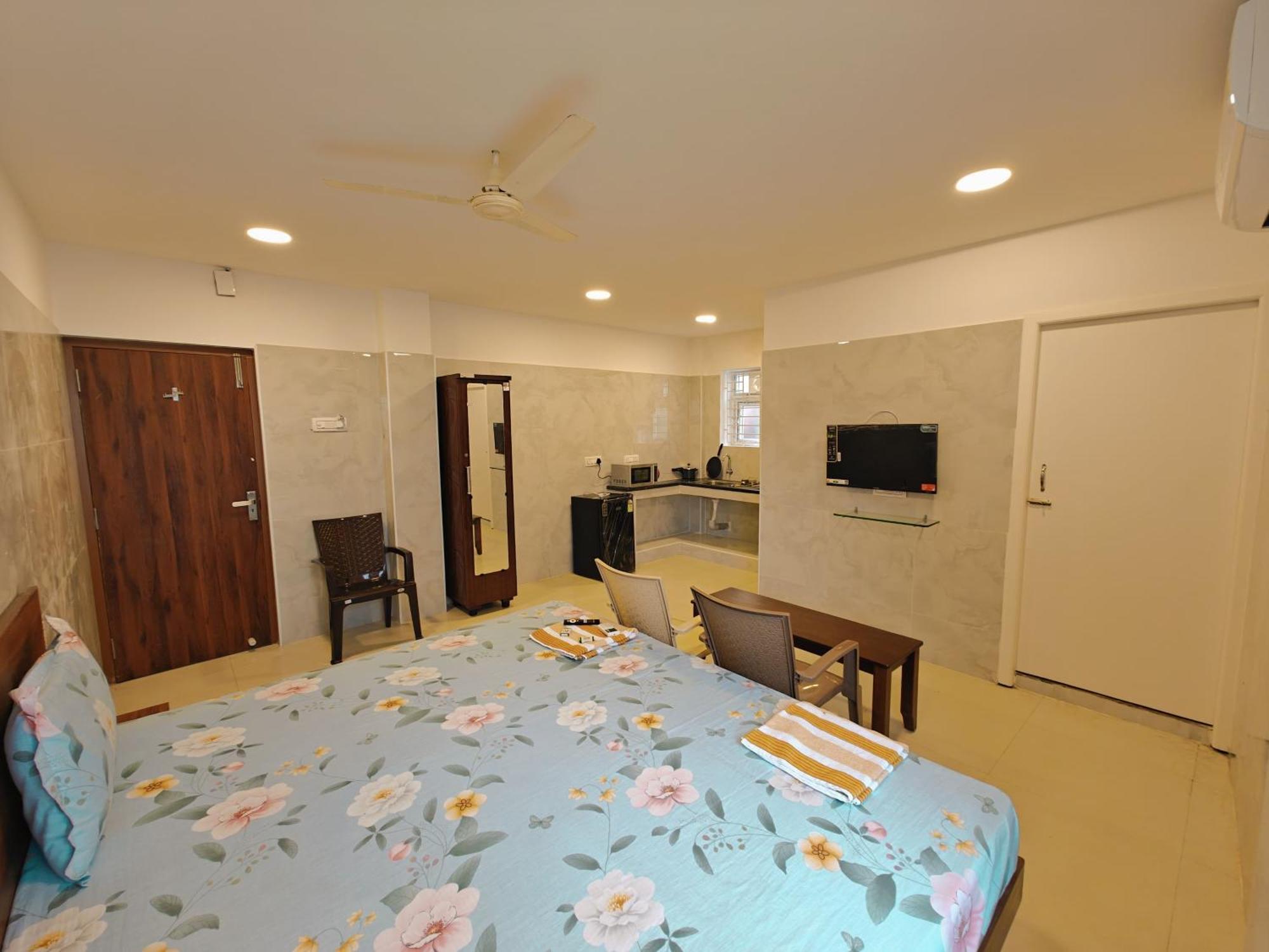 Saibala Lnn Hotel Chennai Ngoại thất bức ảnh